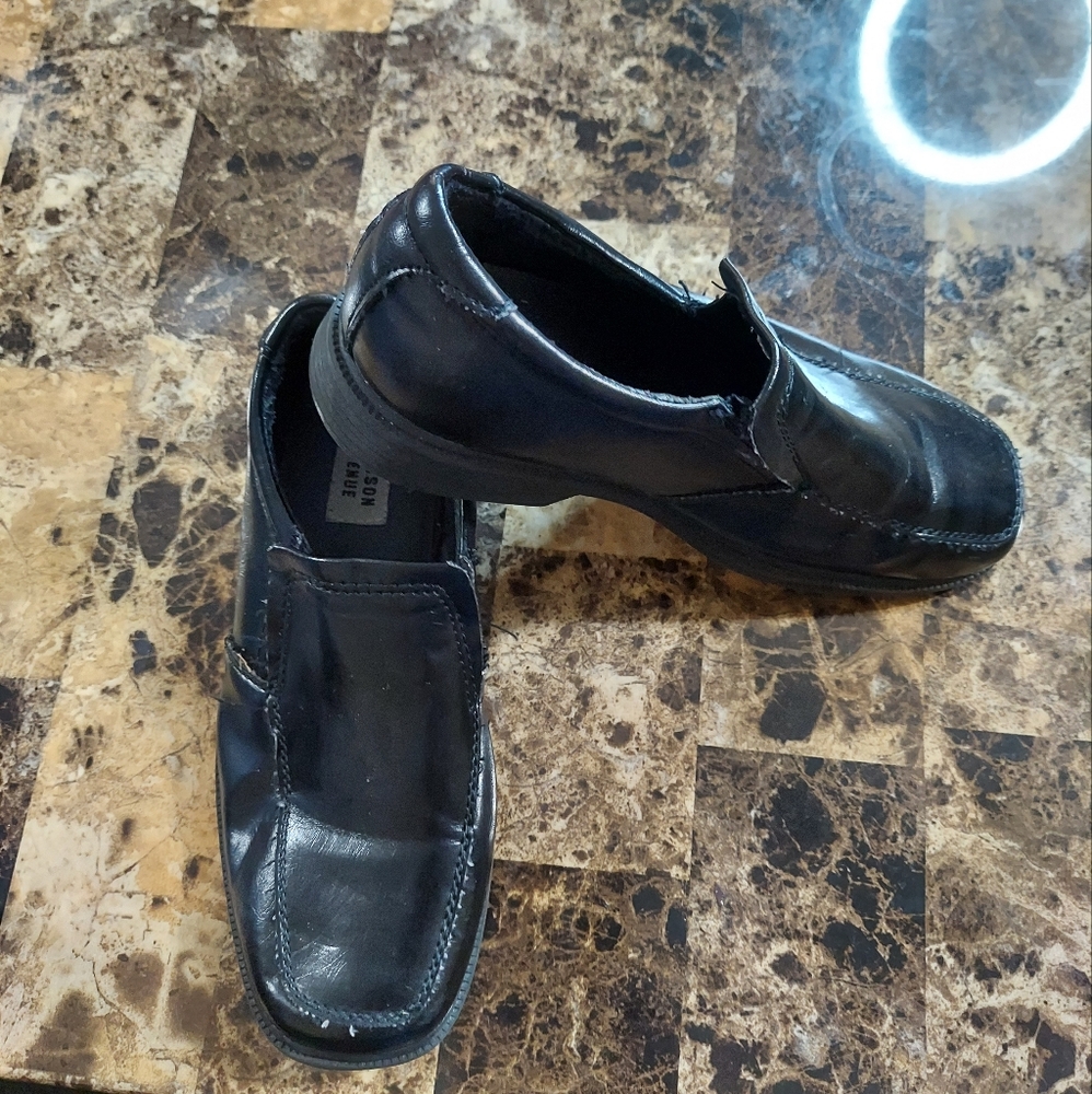 Kids dress shoes